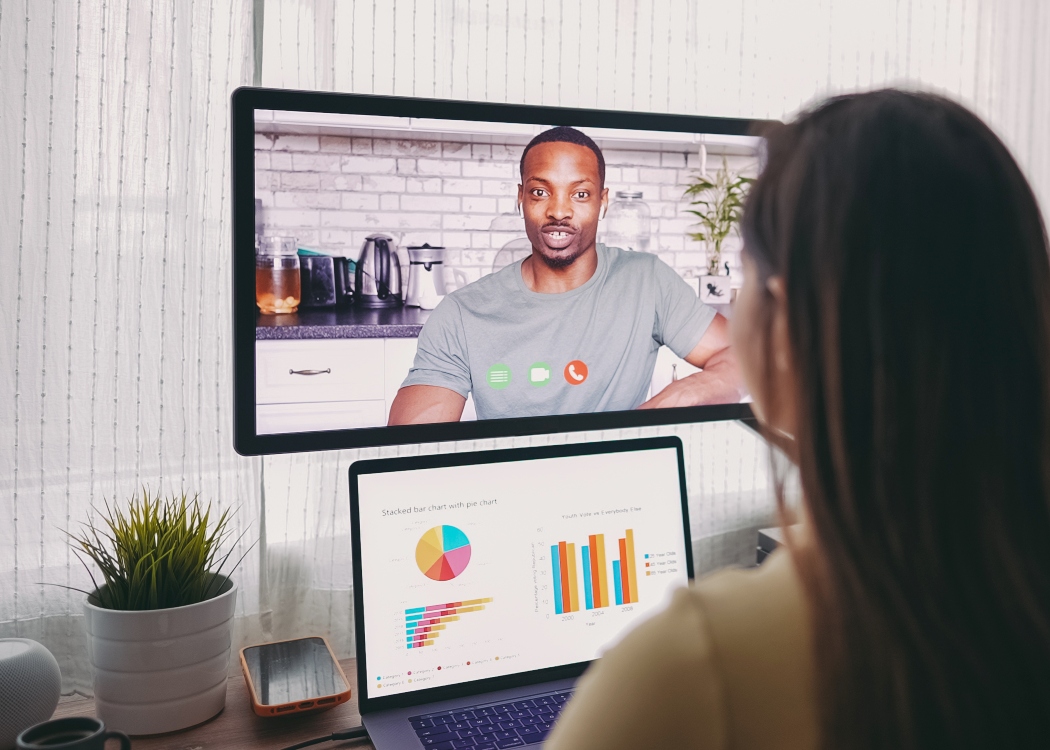 Multiple monitors lessens focus